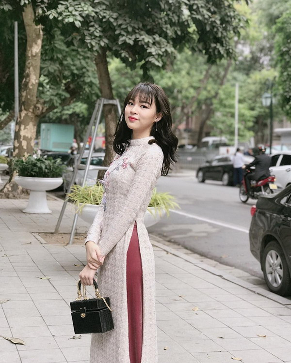 Sao Việt xúng xính áo dài trong dịp Tết Nguyên Đán 2018 ảnh 11