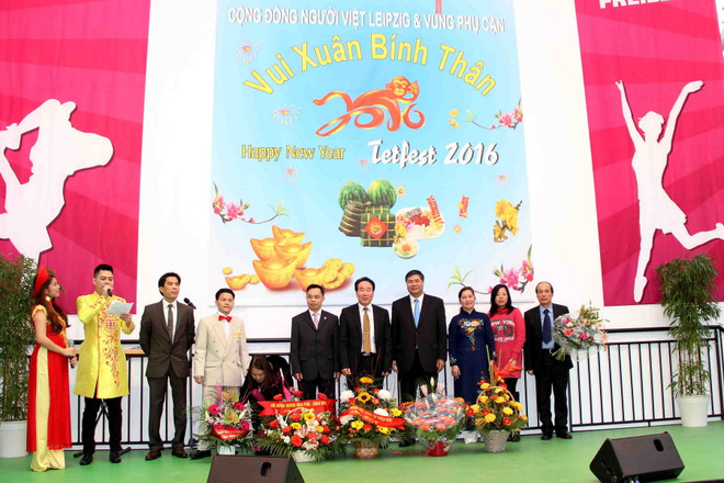 Rộn ràng giai điệu Xuân quê hương tại Hội chợ lớn nhất nước Đức ảnh 1