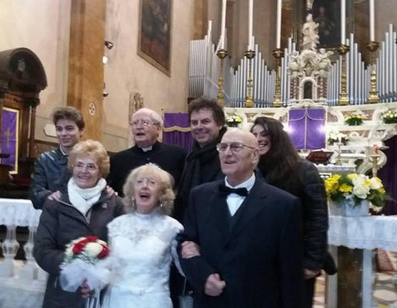 Italy: Chú rể 74 tuổi cưới cô dâu 83 tuổi vào đúng lễ Tình nhân ảnh 1