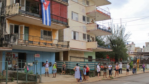 Cuba đối mặt với tình trạng thiếu hụt điện. (Nguồn: DPA) Cuba thừa nhận tình trạng thiếu hụt nhiên liệu trên cả nước ảnh 1