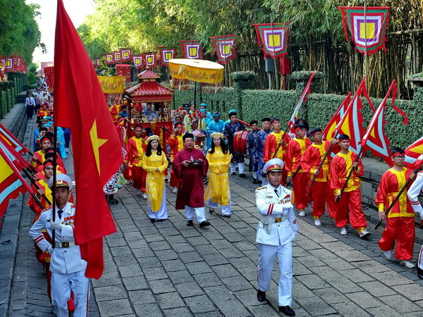 Dâng bánh tét Quốc tổ và dâng hương Đức lễ Thành hầu Nguyễn Hữu Cảnh ảnh 1