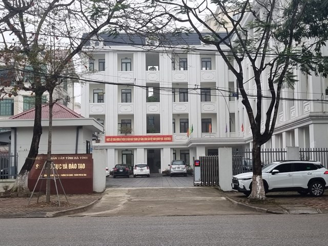 Kỷ luật hai cán bộ của Sở Giáo dục và Đào tạo Hà Tĩnh ảnh 1