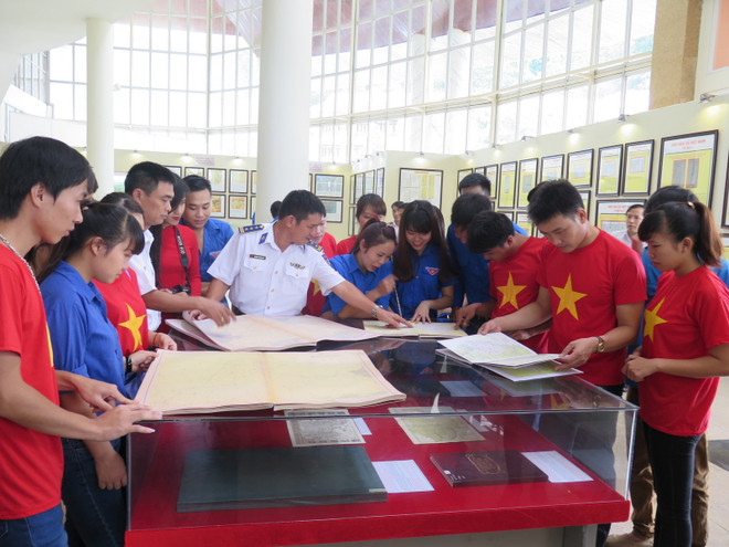 Lạng Sơn: Triển lãm bằng chứng về chủ quyền Hoàng Sa, Trường Sa ảnh 1