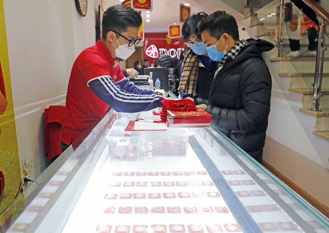 Giá vàng tiếp tục thiết lập kỷ lục mới, trên 69 triệu đồng mỗi lượng ảnh 1