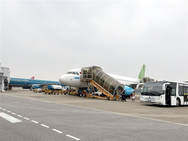 Vì sao bề mặt đường băng Sân bay Vinh bị hư hỏng sau 5 năm khai thác? ảnh 1