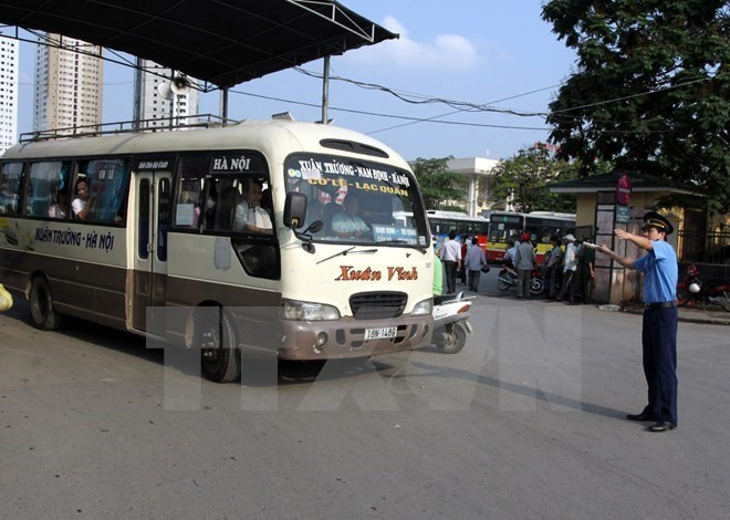 Đau đầu dẹp vấn nạn xe dù, bến cóc ở Thành phố Hồ Chí Minh ảnh 1