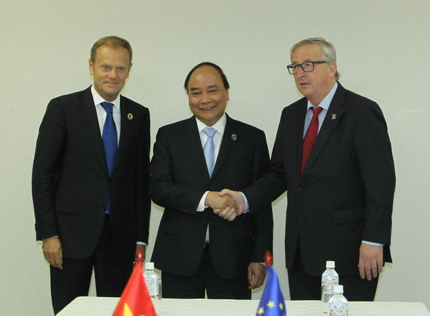 Thủ tướng tiếp xúc song phương bên lề hội nghị G7 mở rộng ảnh 1