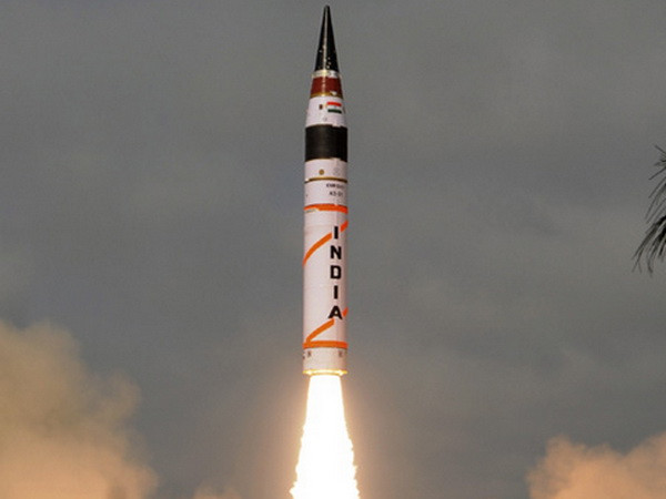 Thử thành công tên lửa Agni-I có thể mang đầu đạn hạt nhân ảnh 1