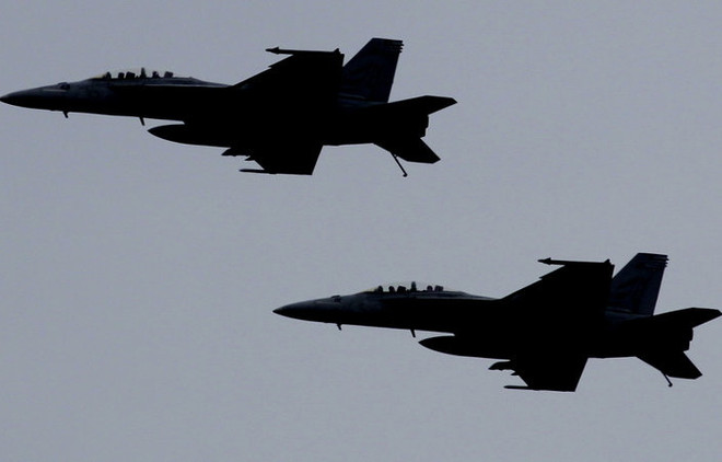 Trung Quốc tức giận vì chiến đấu cơ của Mỹ hạ cánh ở Đài Loan ảnh 1