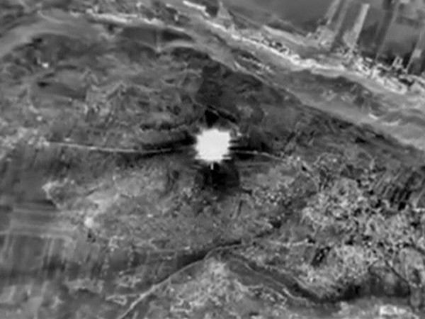 Trái ngược với Nga, Mỹ giảm cường độ không kích ở Syria ảnh 1