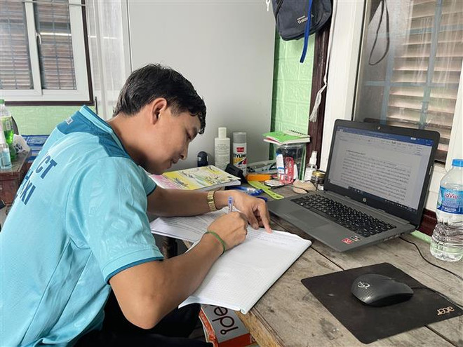 Việt Nam đào tạo, bồi dưỡng đội ngũ cán bộ “nguồn” cho nước bạn Lào ảnh 2