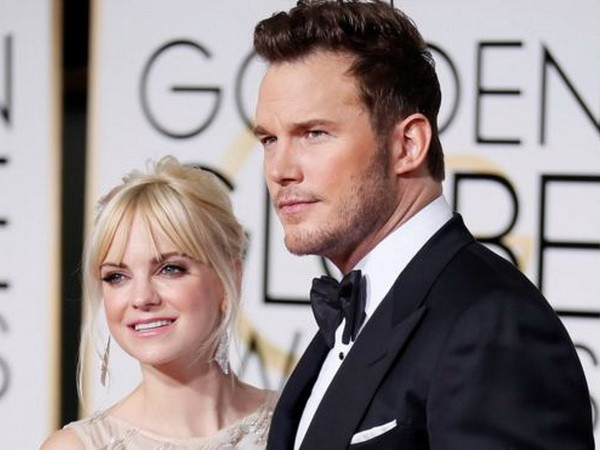 Lại thêm một cặp đôi đình đám Hollywood tuyên bố chia tay ảnh 1