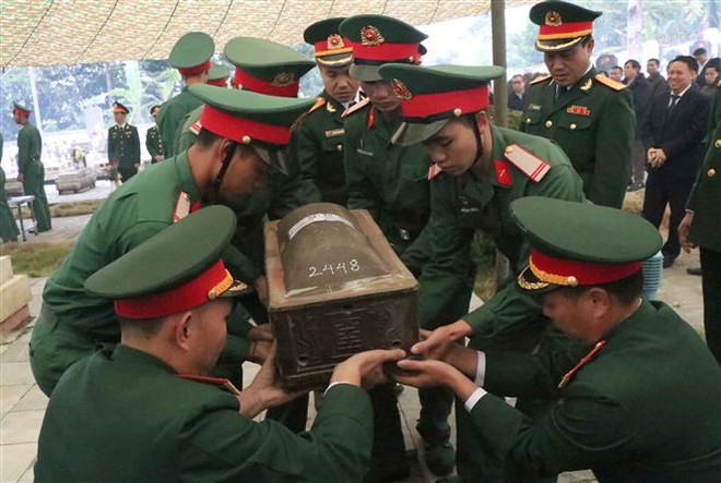 Điện Biên: An táng liệt sỹ quân tình nguyện Việt Nam hy sinh tại Lào ảnh 3