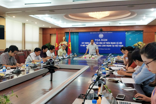 Thể chế ‘mềm’ để xây dựng môi trường mạng xã hội lành mạnh ảnh 1