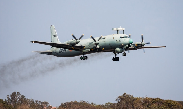 Máy bay tuần tra biển Ấn Độ bắn thành công tên lửa chống hạm Kh35 ảnh 1