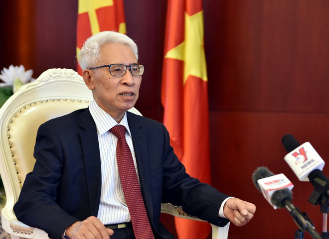 Đại sứ Việt Nam tại Trung Quốc Phạm Sao Mai trả lời phỏng vấn phóng viên TTXVN. (Ảnh: Thành Dương/TTXVN) ttxvn_dai_su_viet_nam_tai_trung_quoc_pham_sao_mai_tra_loi_phong_van_ttxvn_2306-1.jpg
