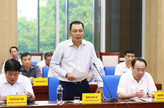 Chủ tịch Tập đoàn Điện lực Việt Nam Đặng Hoàng An phát biểu. (Ảnh: Dương Giang/TTXVN) ttxvn_thu_tuong_tien_do_thi_cong_duong_day_500kv_mach_3_2.jpg