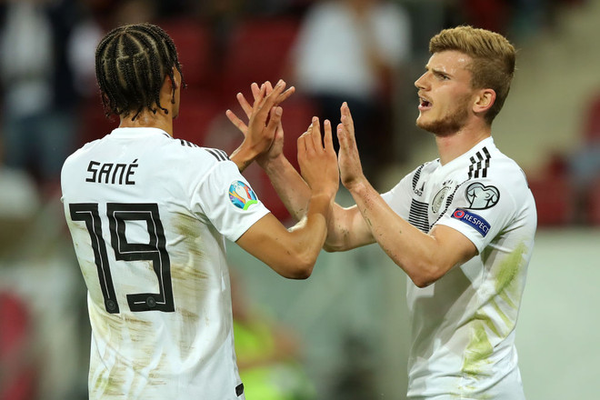 Flick tiết lộ toan tính về tương lai của Bayern và Werner, Sané, Neuer ảnh 1