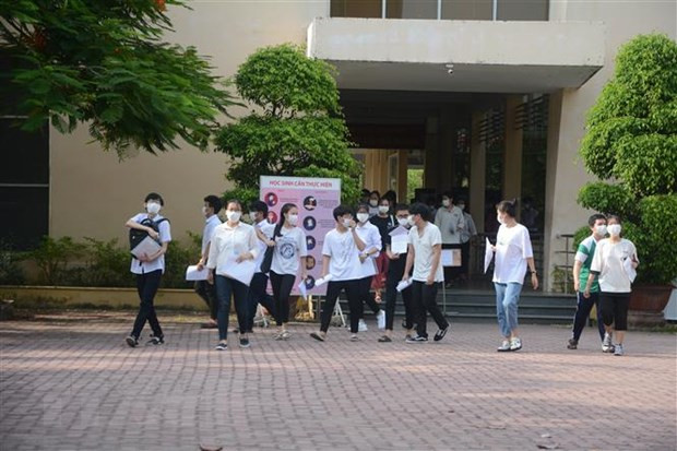 (Ảnh: Văn Dũng/TTXVN) Đà Nẵng: Học sinh và sinh viên đi học trở lại từ ngày 13/10 ảnh 1