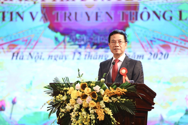 Bộ trưởng Bộ Thông tin và Truyền thông Nguyễn Mạnh Hùng phát biểu. (Ảnh: Minh Quyết/TTXVN) Đảm bảo hạ tầng thông tin đáp ứng nhu cầu phát triển công nghiệp 4.0 ảnh 2