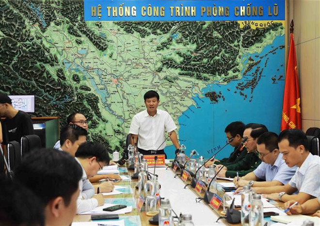 Ứng phó bão số 5: Phương tiện trên biển không vào khu vực nguy hiểm ảnh 1