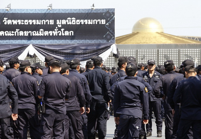 Thái Lan: Giáo phái Dhammakaya chấp nhận cho cảnh sát lục soát ảnh 1