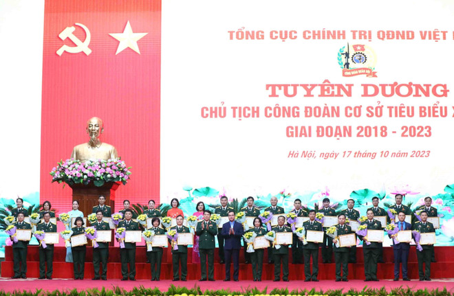 Tôn vinh 100 chủ tịch công đoàn cơ sở tiêu biểu xuất sắc toàn quân ảnh 1