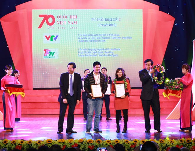 VietnamPlus nhận giải C thể loại báo điện tử giải báo chí Quốc hội ảnh 3