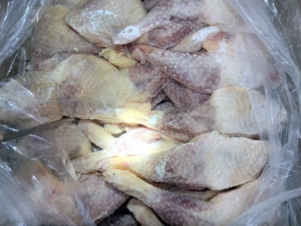 Bắc Giang phát hiện 800kg đùi, chân gà không rõ nguồn gốc xuất xứ ảnh 1