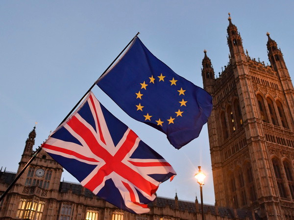 Brexit đang "bóp nghẹt" chính trường Anh và Thủ tướng Theresa May ảnh 1