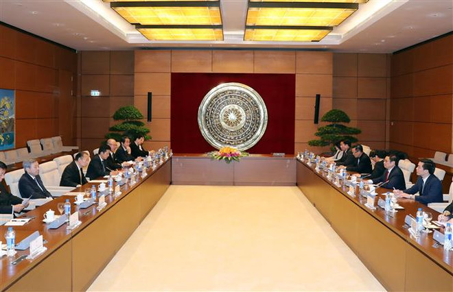 Trưởng Ban Tổ chức TW tiếp Đặc phái viên của Thủ tướng Nhật Bản ảnh 1