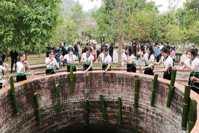 Lai Châu: Lễ hội Nàng Han của người Thái trắng ở Phong Thổ ảnh 2