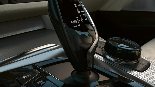 BMW 5 Series mới chính thức ra mắt tại Việt Nam: Thay đổi để dẫn đầu ảnh 4