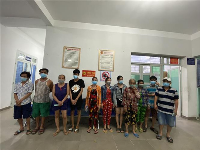 Xử lý nhiều hành vi tụ tập đánh bạc, ăn nhậu tại Bình Dương, Gia Lai ảnh 1