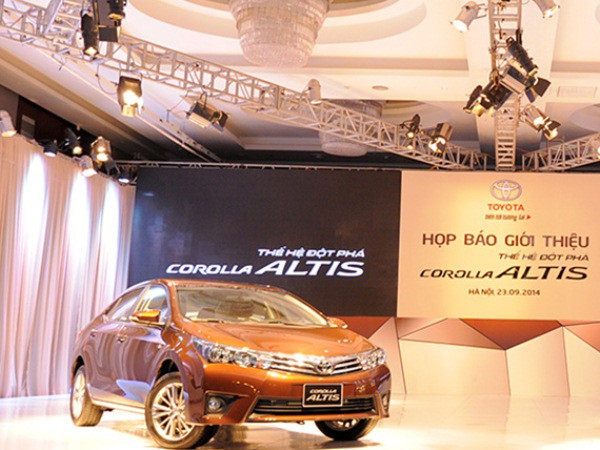 Toyota Corolla Altis 2014 có giá thấp nhất 757 triệu ở Việt Nam ảnh 1