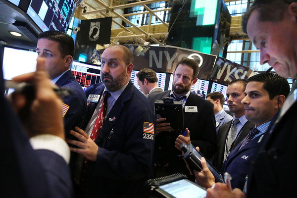 Nhà đầu tư nước ngoài giảm mua trái phiếu dài hạn của Mỹ ảnh 1