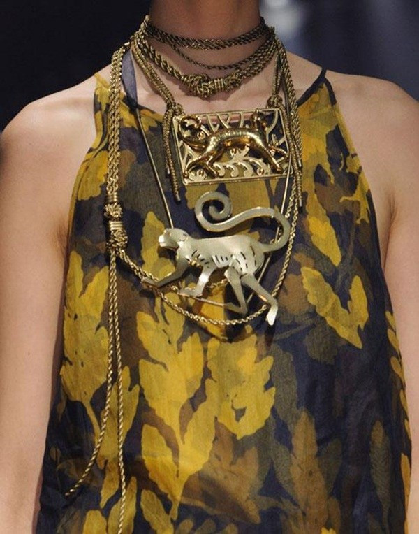 Những phụ kiện "đỉnh" tại tuần lễ thời trang Paris Xuân Hè 2015 ảnh 12