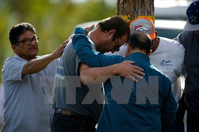 Tờ New York Times đăng xã luận kêu gọi kiểm soát súng đạn ảnh 1