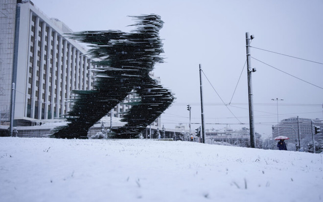 Bão tuyết gây gián đoạn hoạt động ở thủ đô Athens của Hy Lạp ảnh 1