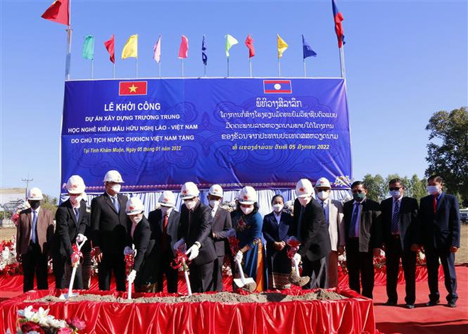 Việt Nam-Lào vững bước đồng hành trên con đường phát triển ảnh 2