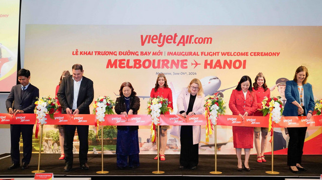 Khai trương đường bay Hà Nội-Melbourne, Vietjet là hãng hàng không khai thác nhiều đường bay nhất giữa Việt Nam và Australia (Ảnh: H.T) VJ 3.jpg