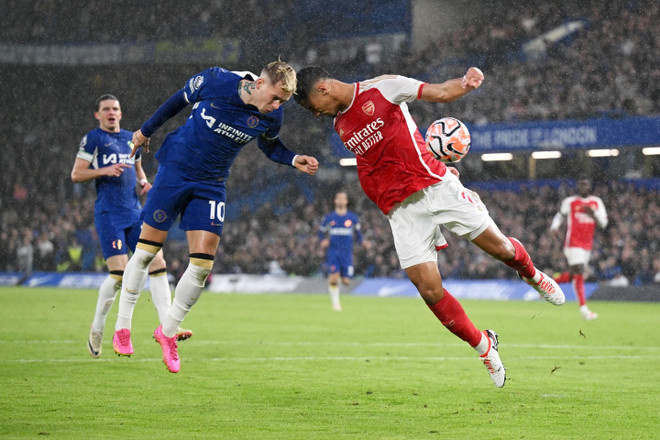 Thành Manchester trọn niềm vui, Chelsea-Arsenal bất phân thắng bại ảnh 3