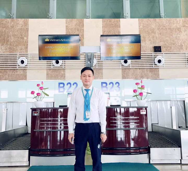 Nhân viên mặt đất cứu một khách đang làm thủ tục bay bị đột quỵ ảnh 1