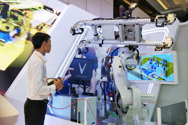 Cận cảnh sản phẩm, giải pháp công nghệ cao tại Industry 4.0 Summit ảnh 5