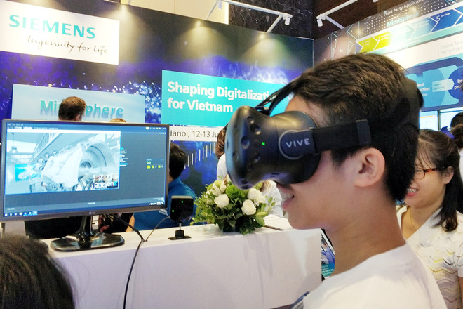 Cận cảnh sản phẩm, giải pháp công nghệ cao tại Industry 4.0 Summit ảnh 4