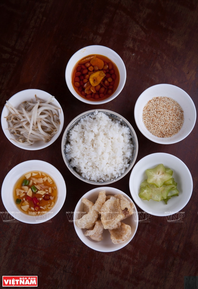 Hướng dẫn cách nấu món cơm hến xứ Huế giải nhiệt ngày Hè ảnh 4