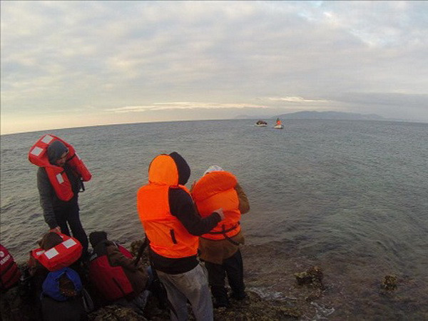 Thổ Nhĩ Kỳ cứu 57 người di cư trên đảo ngoài khơi biển Aegean ảnh 1