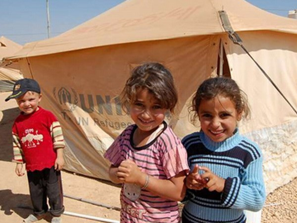 Đức tuyển thêm hàng nghìn giáo viên để dạy các trẻ em tị nạn ảnh 1