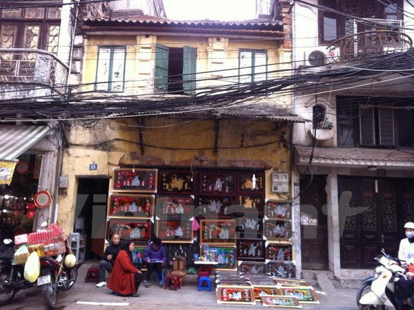 Nguy cơ mất an toàn tại những ngôi nhà xập xệ trong phố cổ ảnh 1