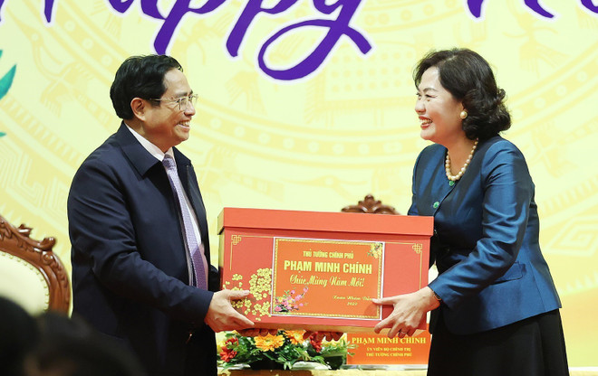 Ngành ngân hàng có vai trò then chốt trong việc ổn định kinh tế vĩ mô ảnh 2